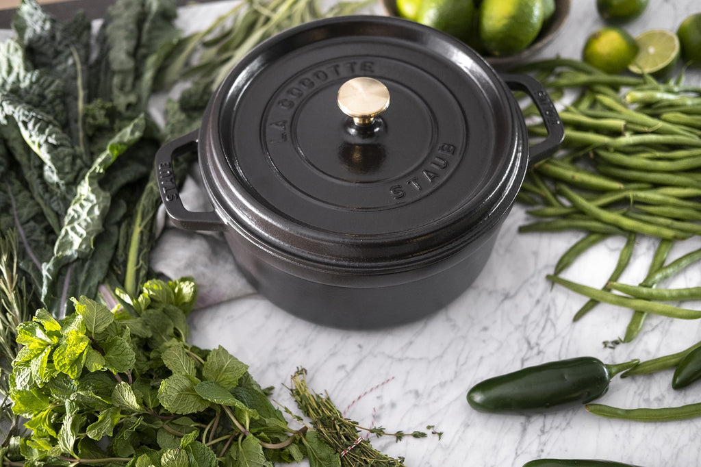 Cast Iron 4-Qt Round Cocotte B795
