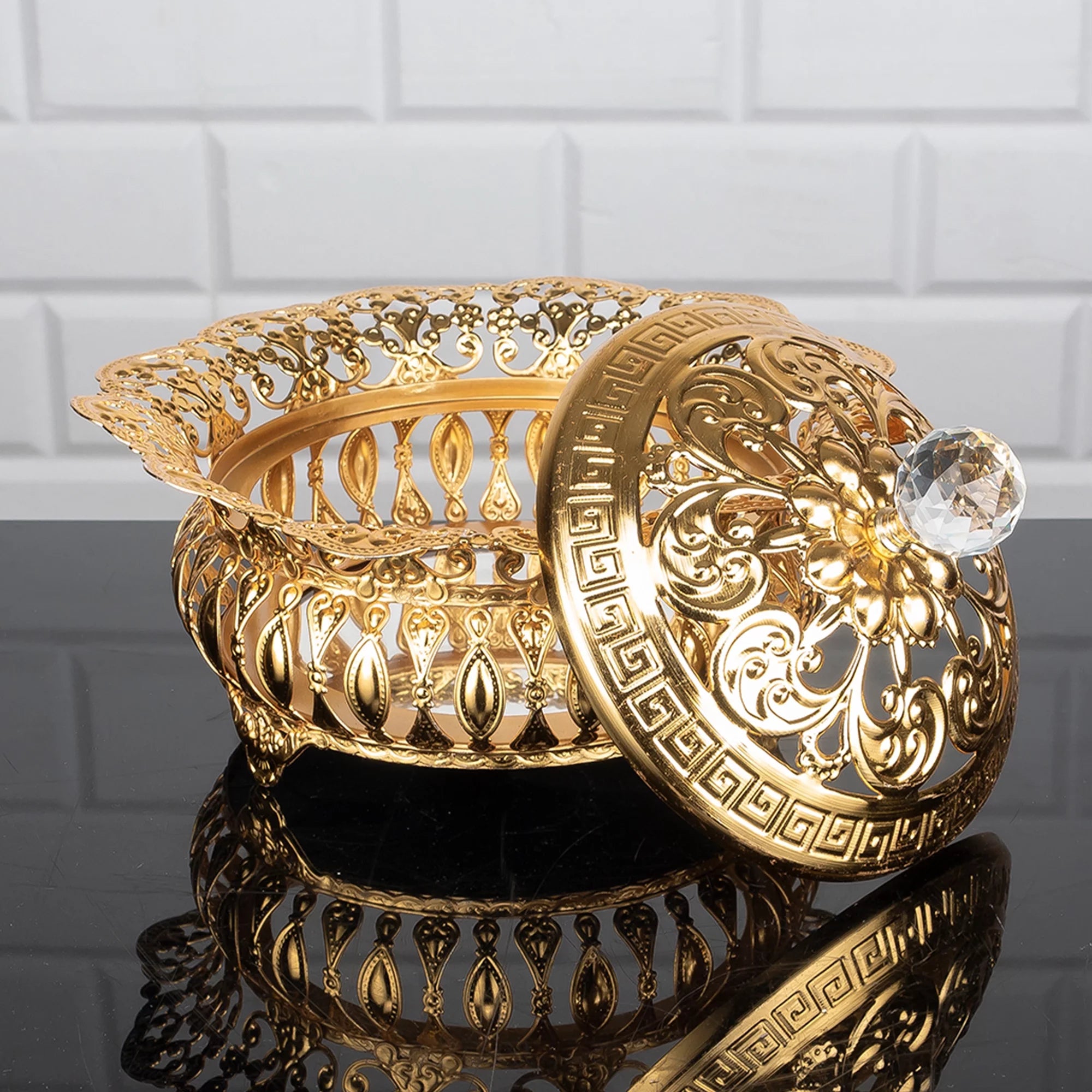 Sugar Serving Bowl with Lid and Crystal Top L7198
