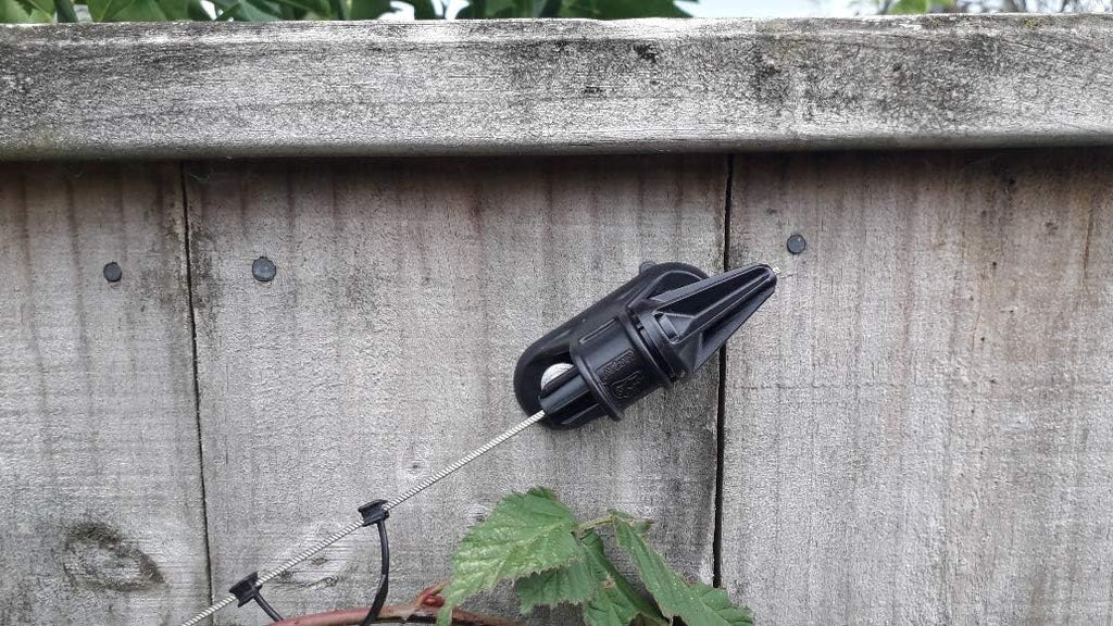 Surface Mounted Trellis Kit for Climbing Plants with Wire A768