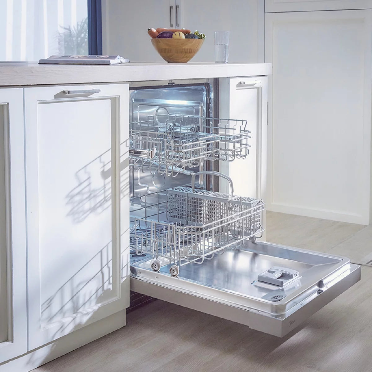 24" Built-In Dishwasher with Extended Dry N455020