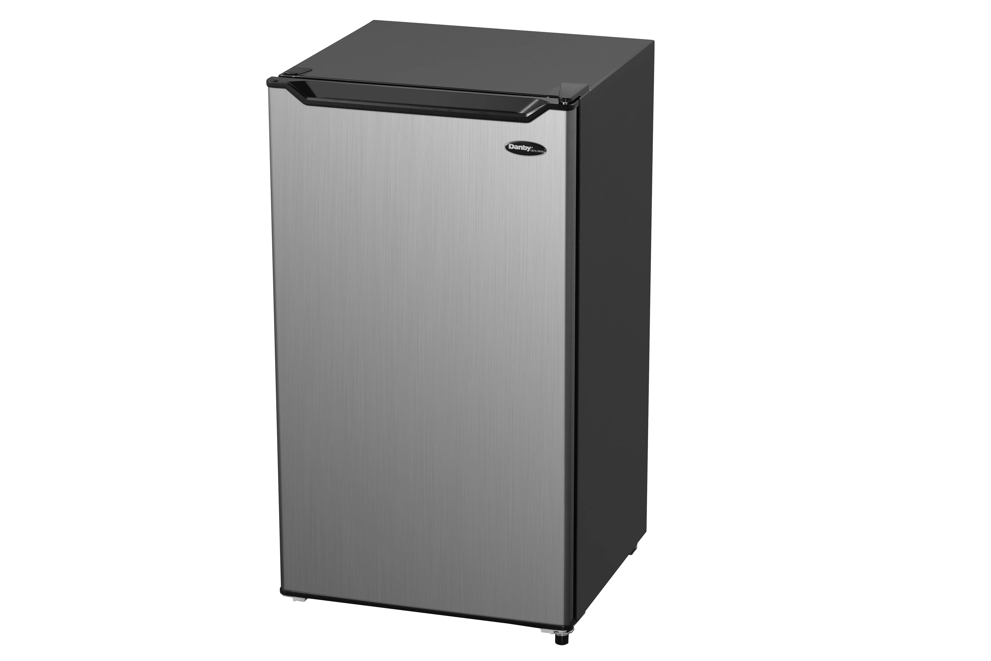 Compact Refrigerator 4.4 Cu Ft Stainless D905487