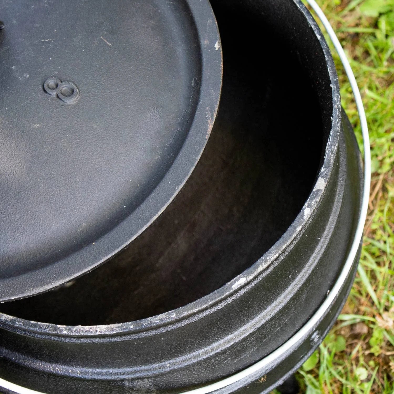Cast Iron Dutch Oven with Lid, 16 Inch A7511