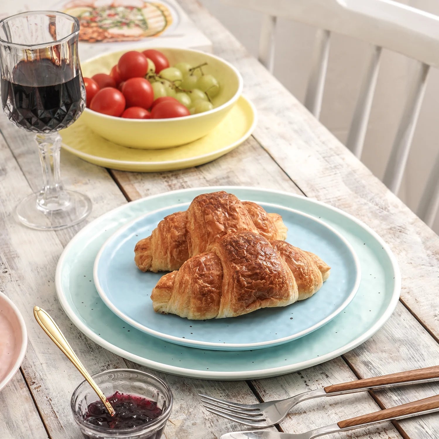 16-Piece Stoneware Dinnerware Set for 4, Multicolor P617
