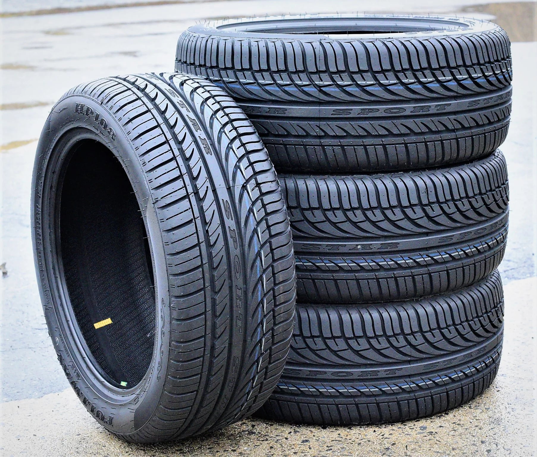 Set of 4 235/55R18 High Performance All-Season Tires S395