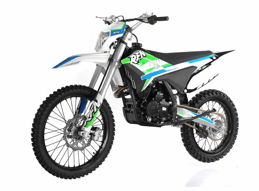 250cc Dirt Bike with Headlight and 5-Speed Manual Clutch K4703