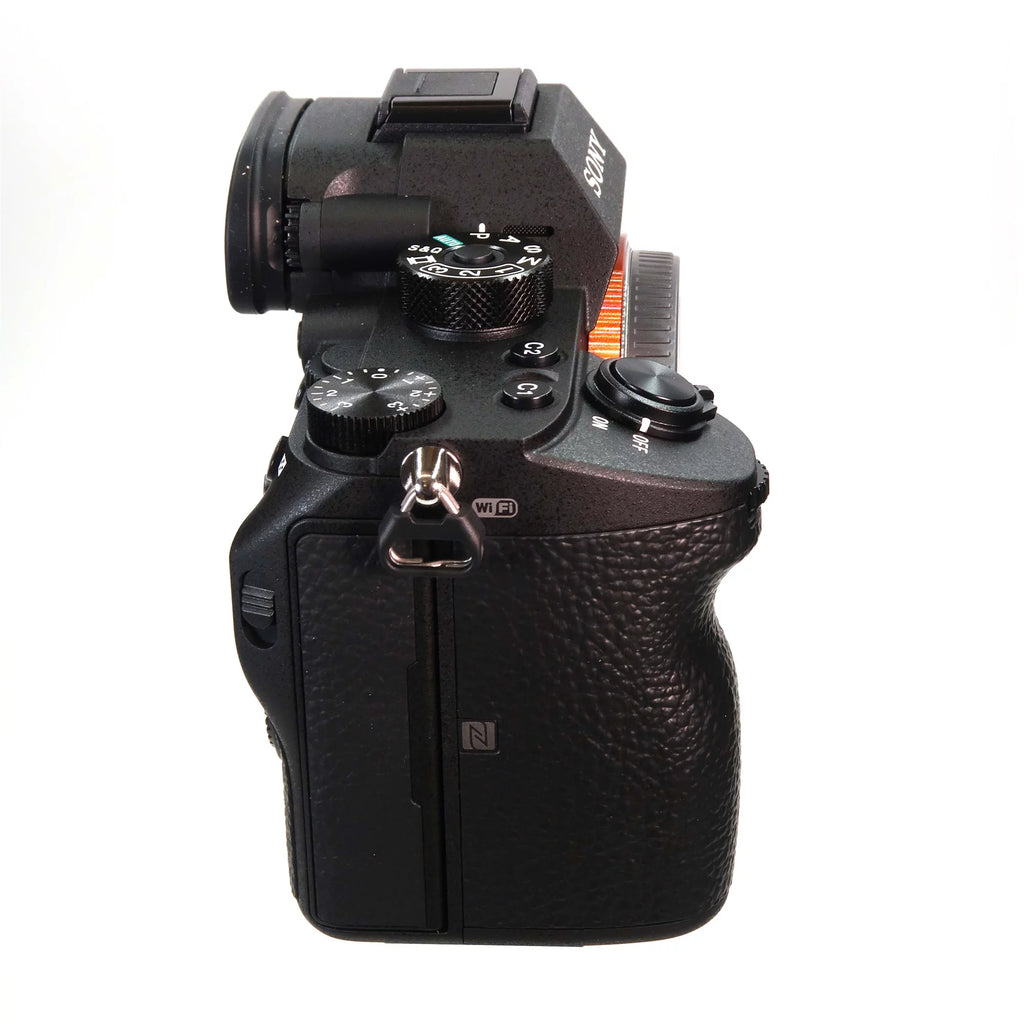 Mirrorless Camera 42.4MP Full-Frame Sensor 4K HDR Video M4581