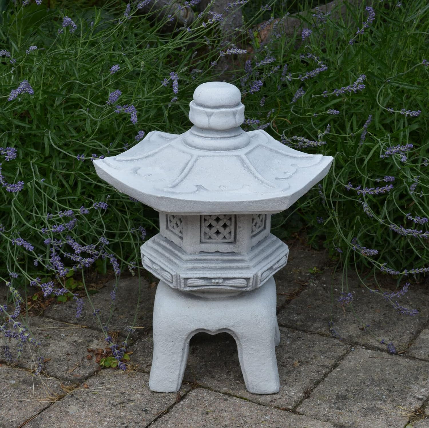 Concrete Pagoda Lantern Statue for Zen Garden Outdoor Decor J228