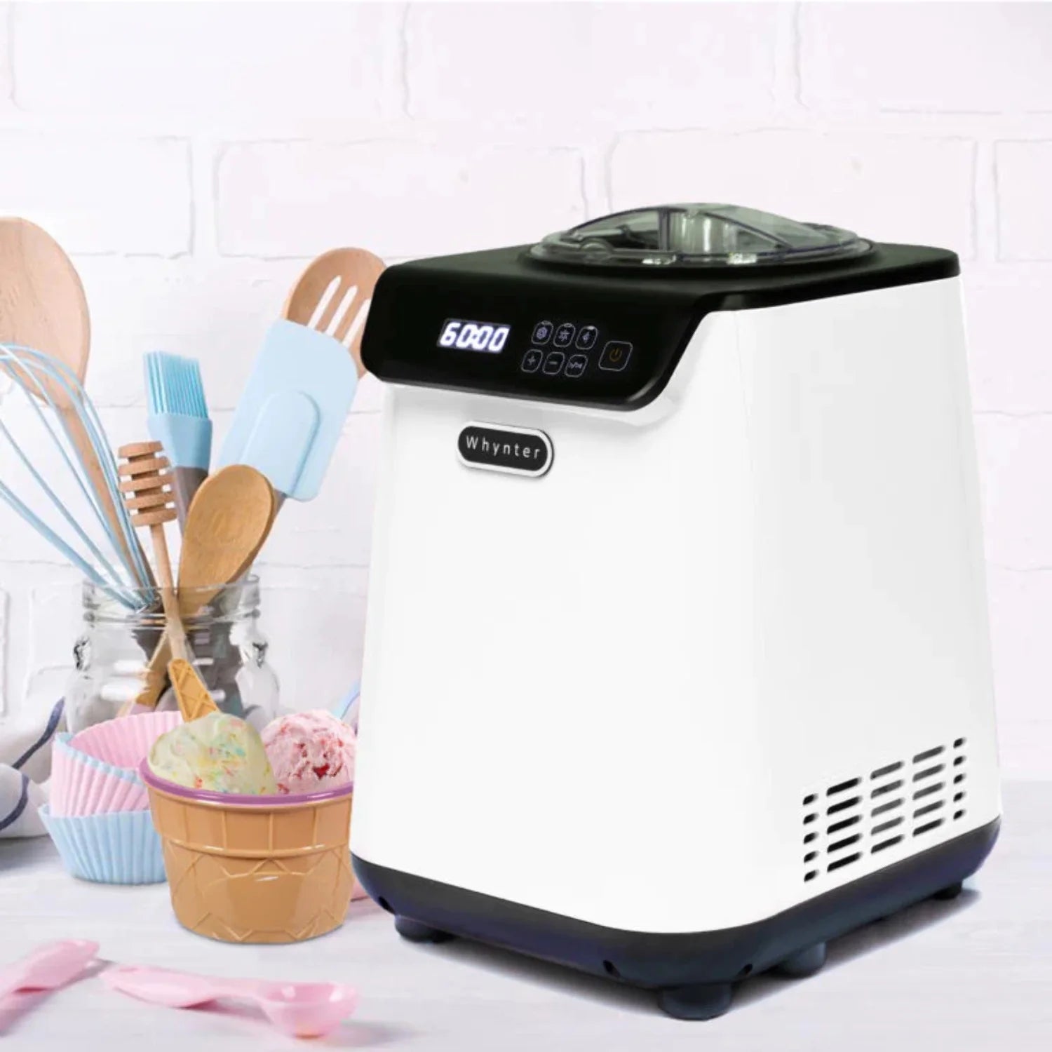 Compact Upright Automatic Ice Cream Maker with Stainless Steel Bowl I49903