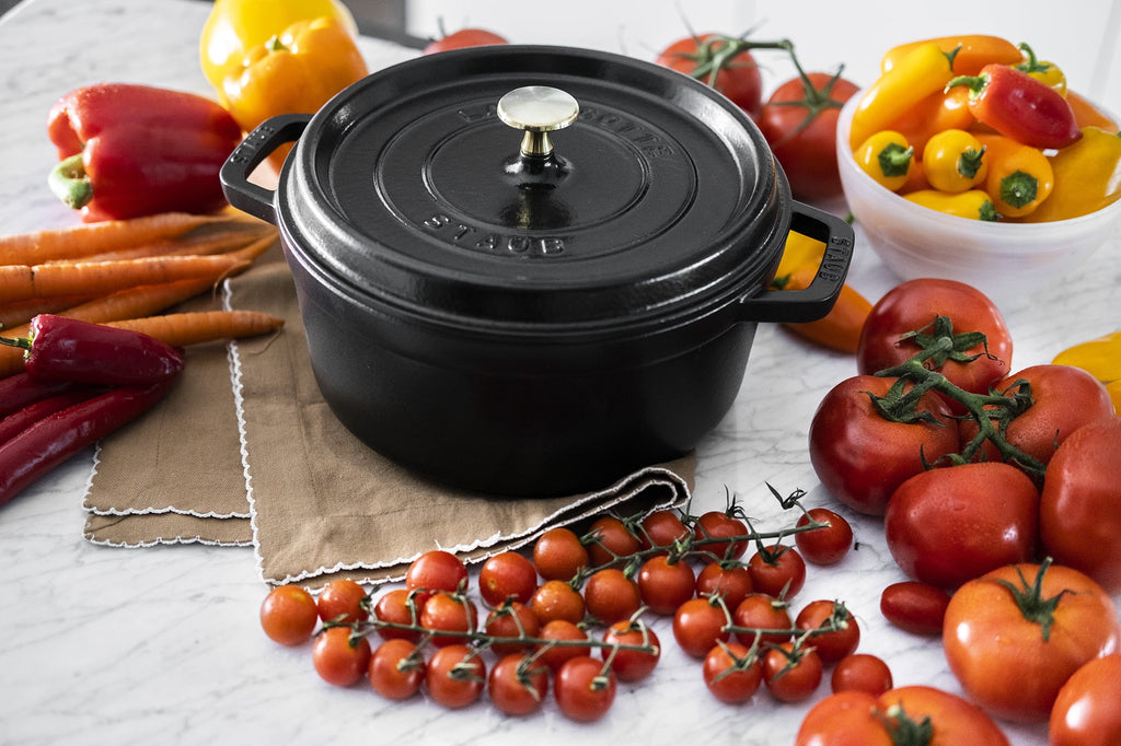 Cast Iron 4-Qt Round Cocotte B795