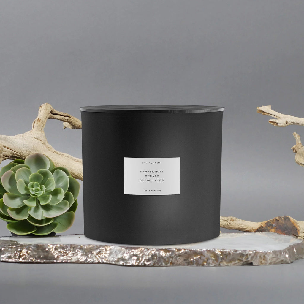 55oz Sandalwood Tonka Musk Candle Y143