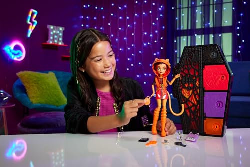 Monster High Skulltimate Secrets Neon Frights Doll & Accessories, Toralei Stripe with Dress-Up Locker & 19+ Surprises R9605