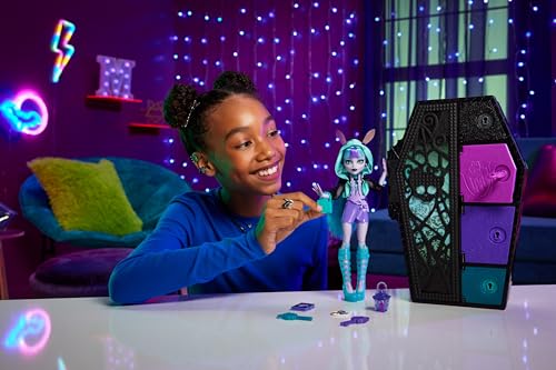 Monster High Skulltimate Secrets Neon Frights Doll & Accessories, Toralei Stripe with Dress-Up Locker & 19+ Surprises R9605