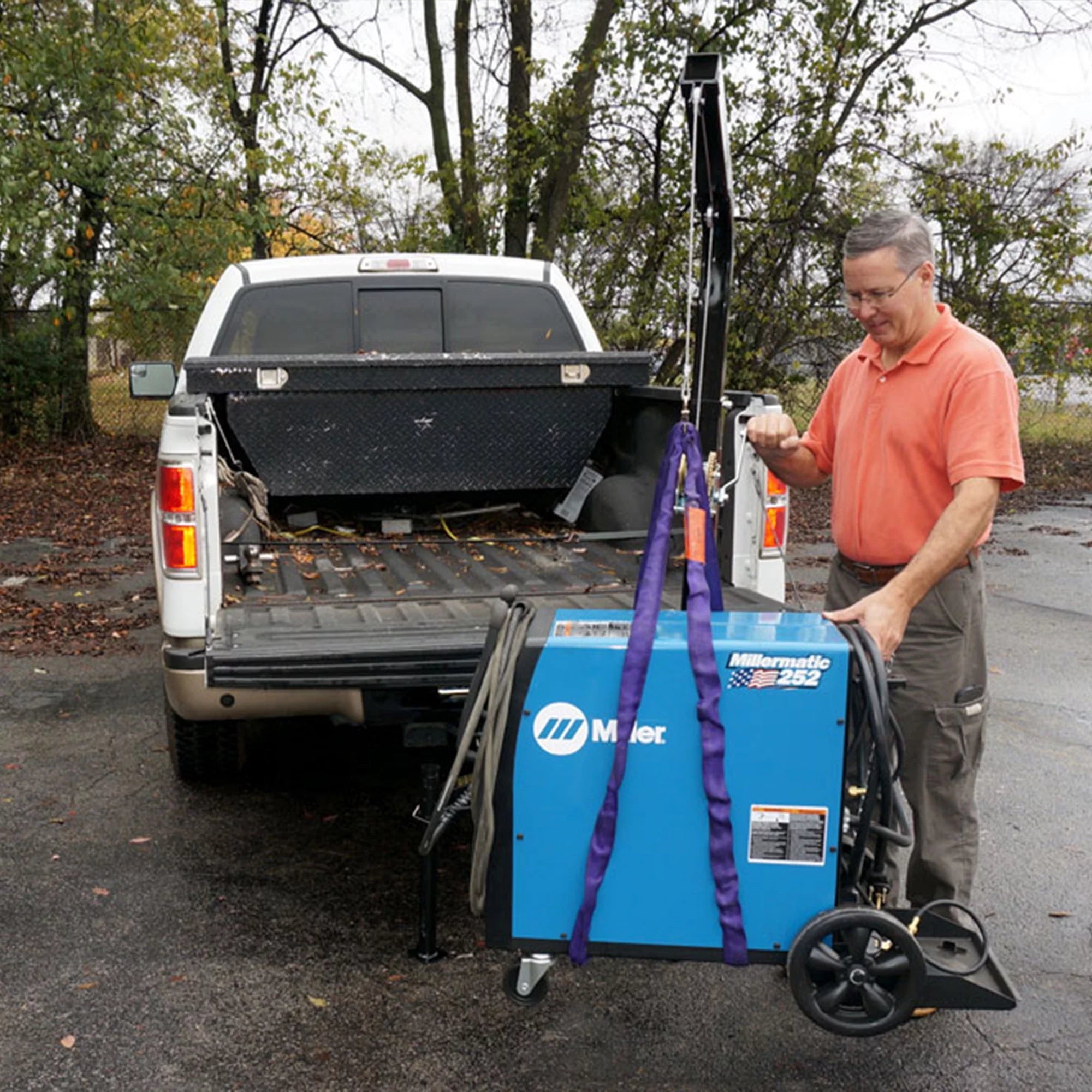 Hitch Mounted Hoist for Game W974653